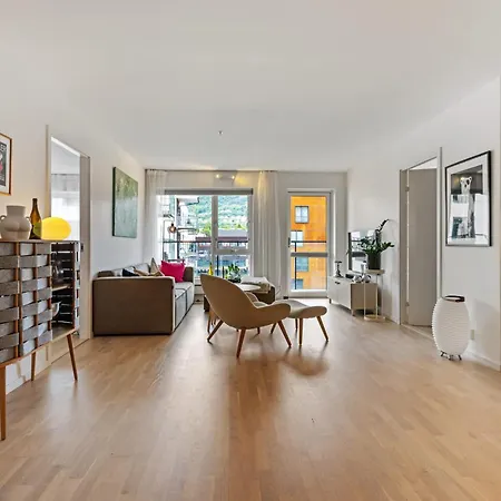 Roomsly - Flat With Private Balcony 아파트 베르겐