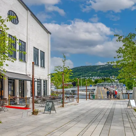 Roomsly - Flat With Private Balcony 公寓 *