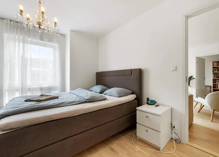 Roomsly - Flat With Private Balcony Apartamento Bergen