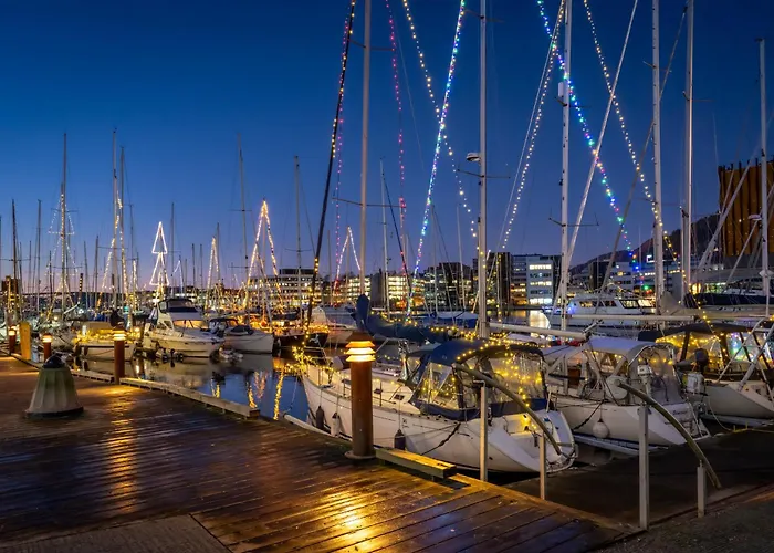 Roomsly - Flat With Private Balcony * Bergen